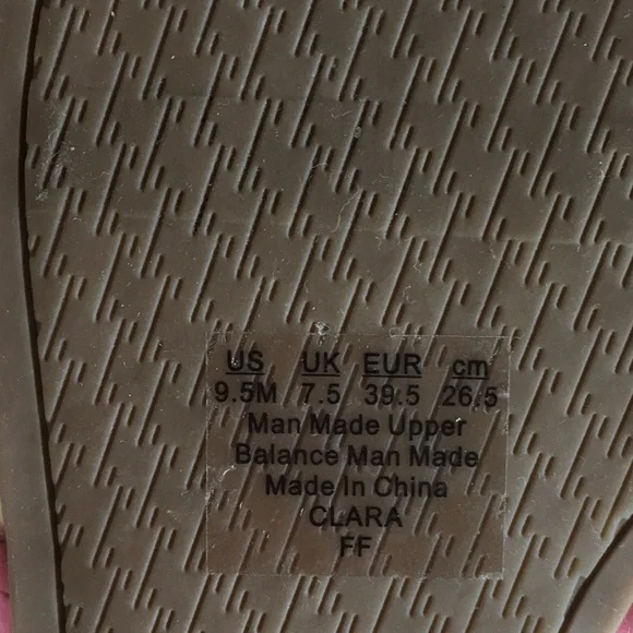 NWOB circus Pink Thong Sandals - Picture 4 of 5